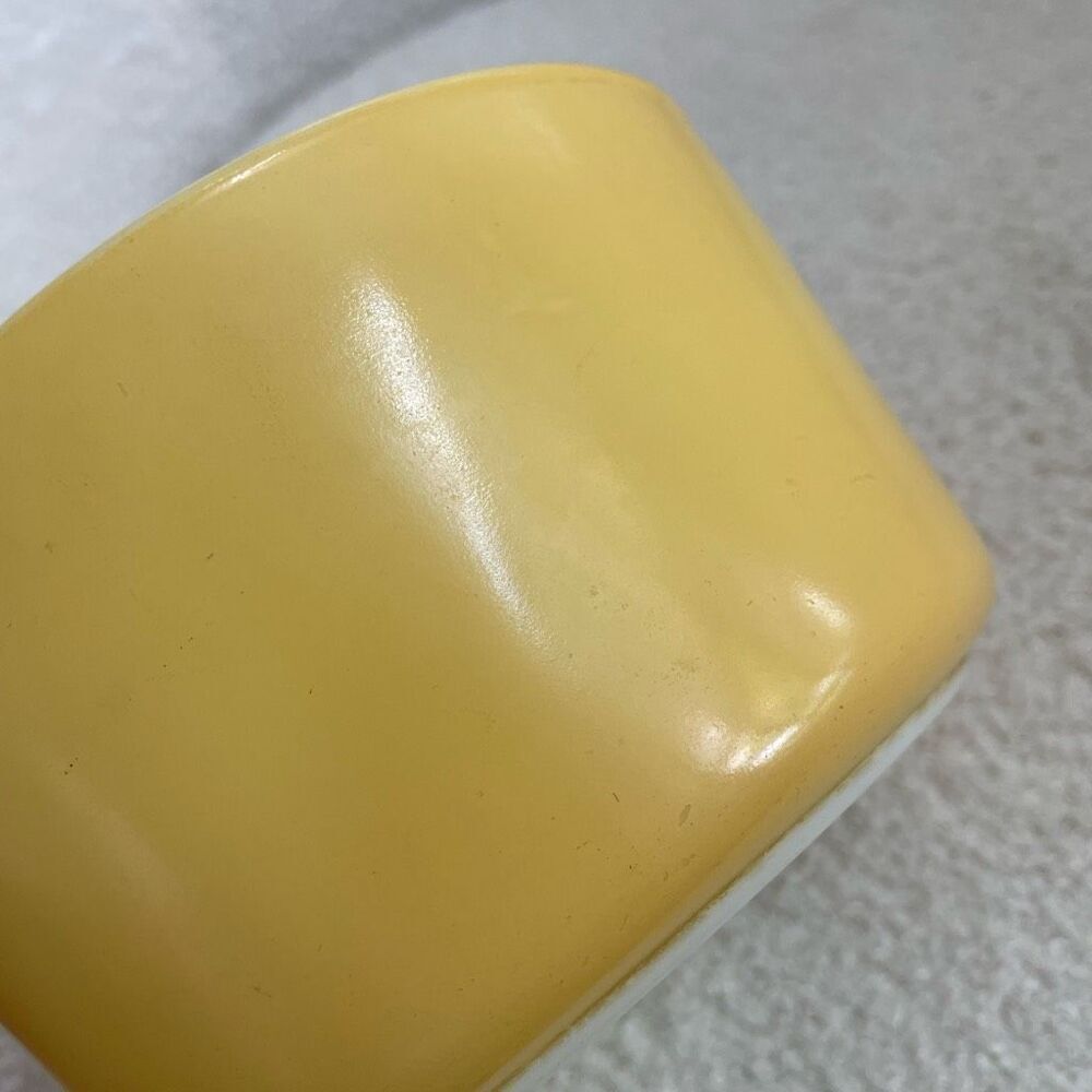Vintage Pyrex Yellow Small 1Q 1 Quart Casserole 743 - Picture 4 of 8